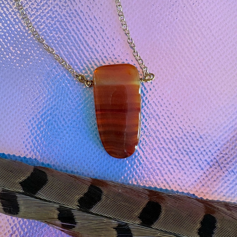 Elegant Amber Pendant Necklace